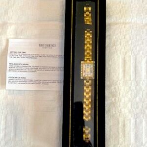 ELIZABETH TAYLOR Bracelet Watch with Box-NEW Battery